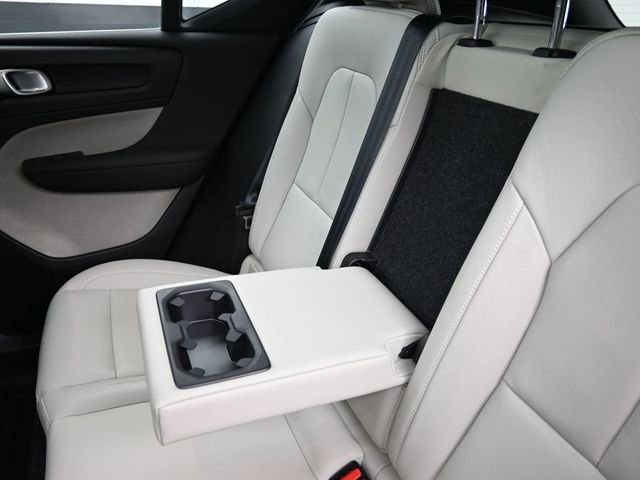 Used 2021 Volvo XC40 T5 Inscription w/ Protection Package Premier image 29