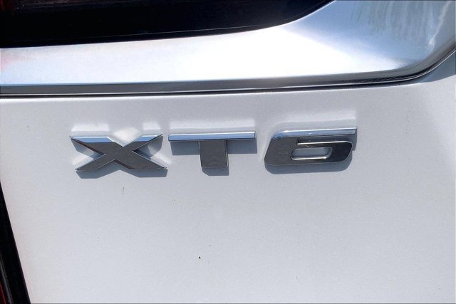 Used 2024 Cadillac XT6 Premium Luxury w/ Technology Package AWD/4WD image 7