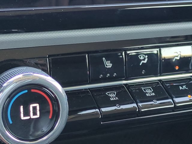 New 2027 Chevrolet Bolt LT w/ Comfort Package FWD image 23