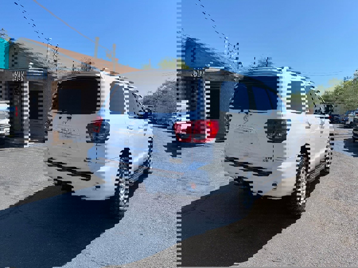 Used 2013 Toyota Sequoia SR5 image 3