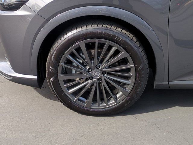 Used 2025 Lexus RX 350h w/ Convenience Package image 9