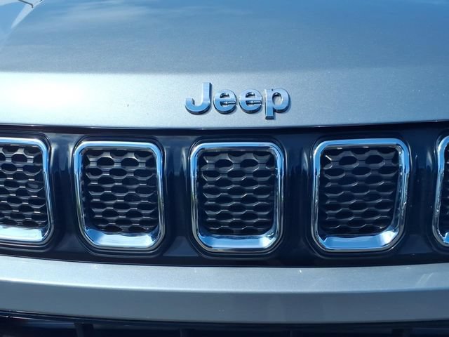 Certified 2023 Jeep Compass Limited w/ Sun and Sound Group AWD/4WD image 12
