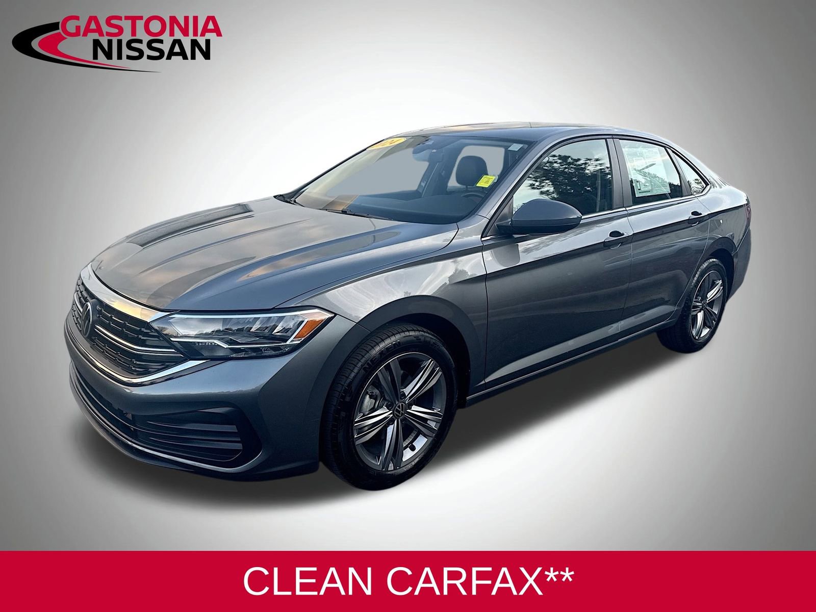 Used 2024 Volkswagen Jetta SE image 3