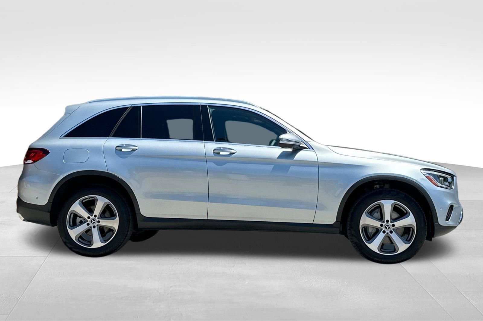 Certified 2022 Mercedes-Benz GLC 300 4MATIC image 4