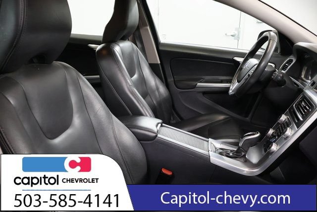 Used 2017 Volvo V60 T5 Premier w/ Convenience Package FWD image 27