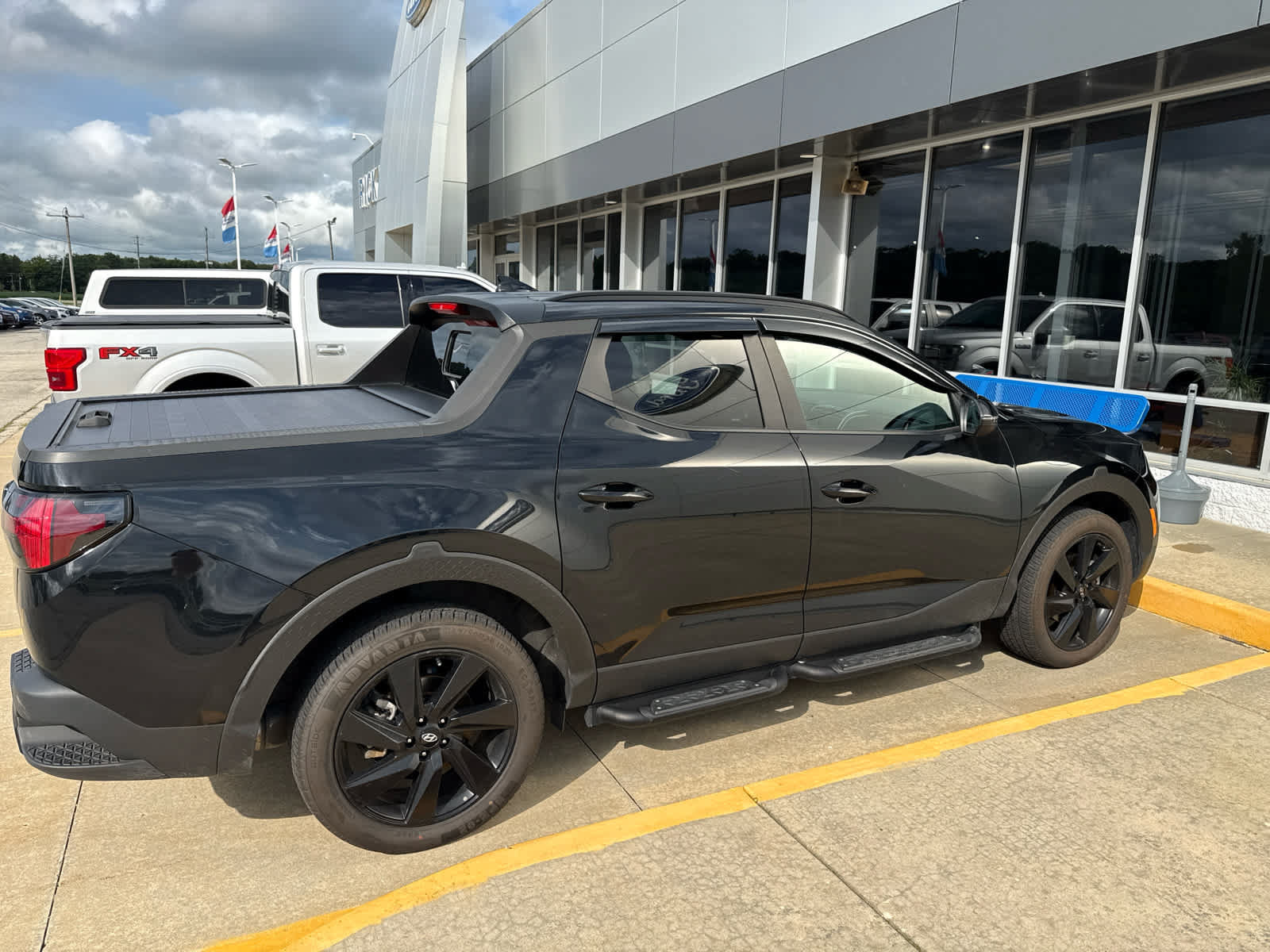 Used 2024 Hyundai Santa Cruz Night AWD/4WD image 6