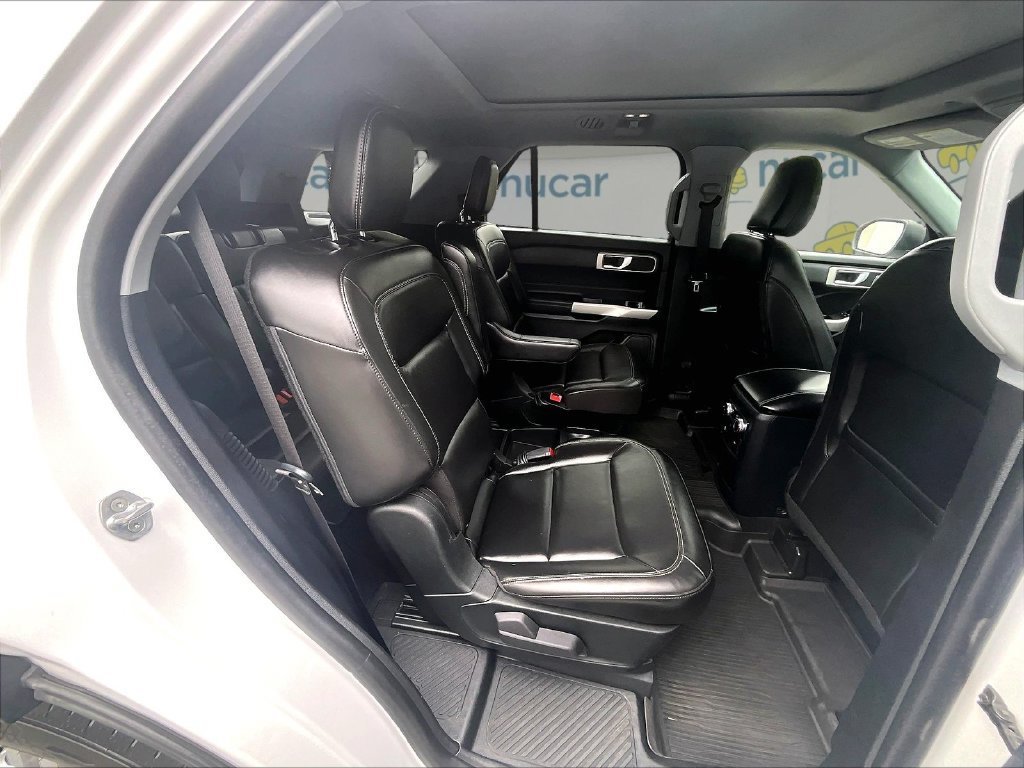 Used 2021 Ford Explorer XLT w/ Equipment Group 202A AWD/4WD image 23