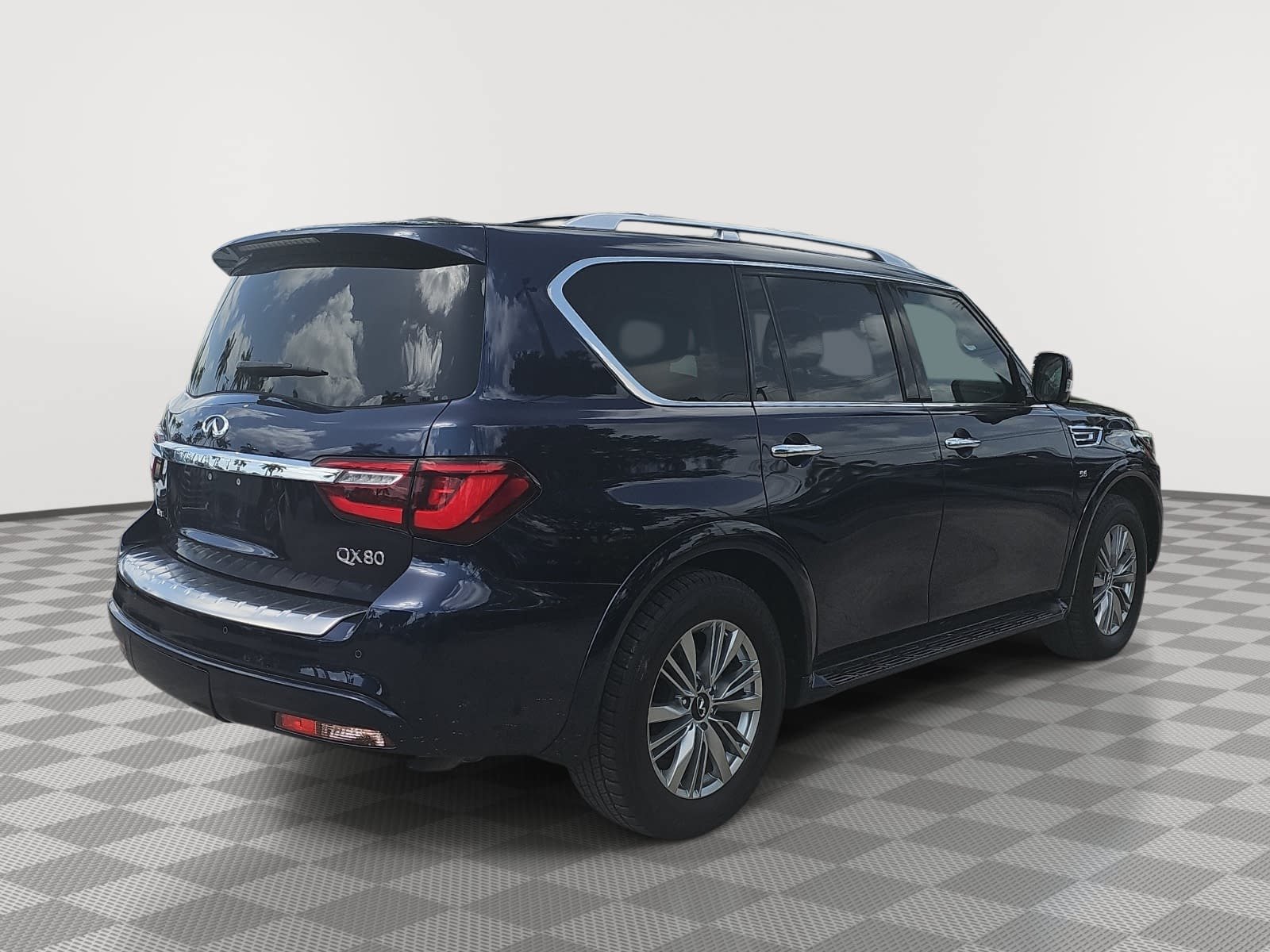 Used 2019 INFINITI QX80 Luxe w/ Proassist Package RWD image 8