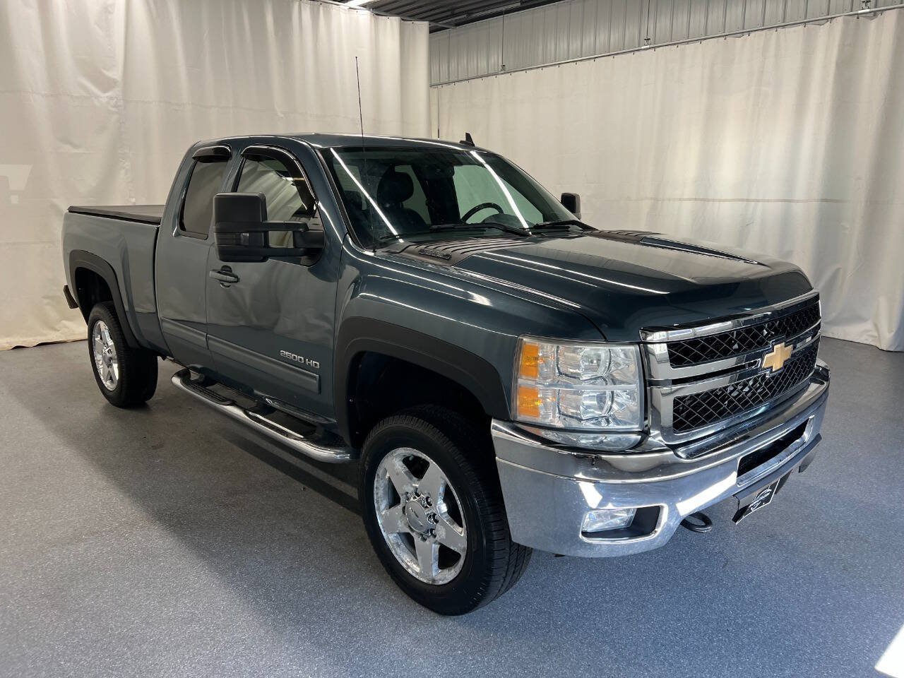 Used 2011 Chevrolet Silverado 2500 LTZ w/ LTZ Plus Package AWD/4WD image 3