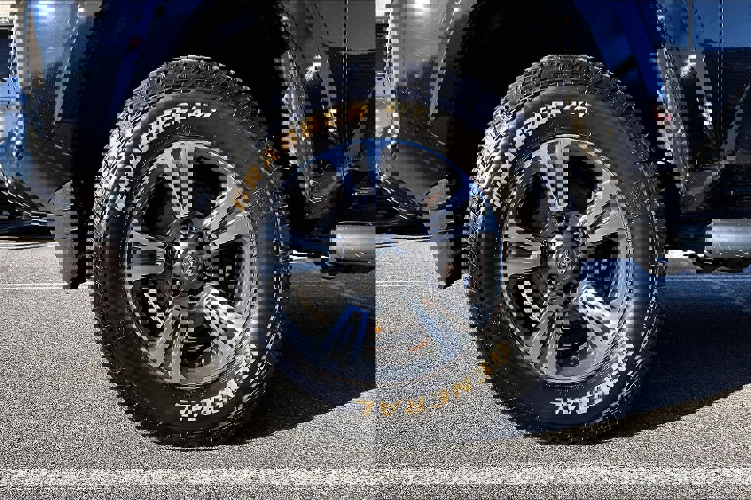 Used 2019 Toyota Tacoma TRD Sport image 9