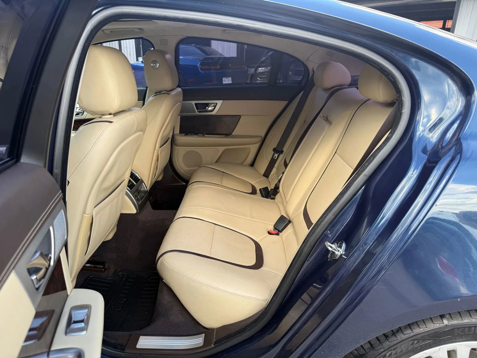 Used 2012 Jaguar XF Portfolio image 20