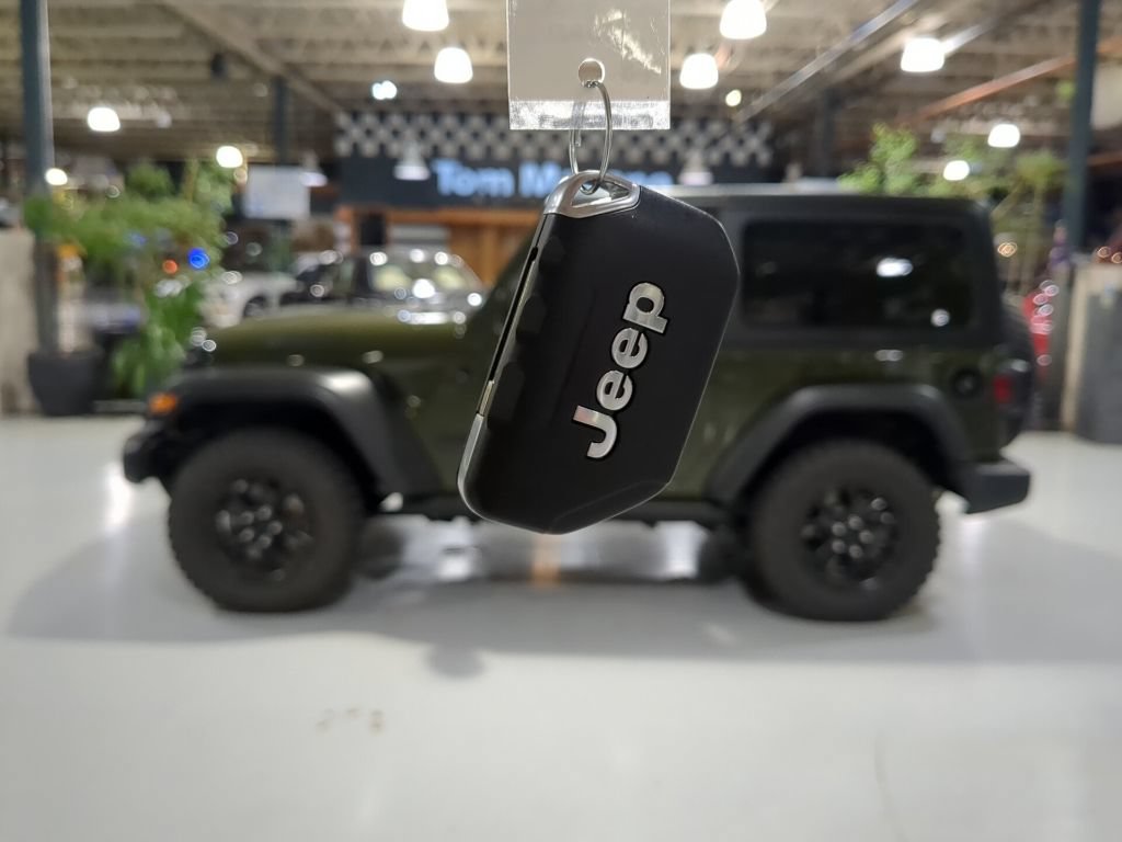 Used 2021 Jeep Wrangler Willys AWD/4WD image 4
