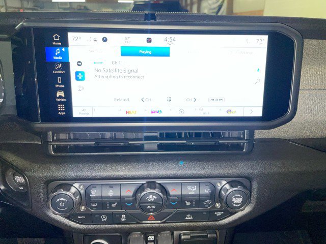 New 2026 Jeep Gladiator Sport S image 25