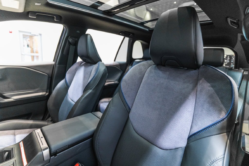 Certified 2026 Toyota RAV4 XSE w/ Panoramic Sun Roof Package AWD/4WD image 6