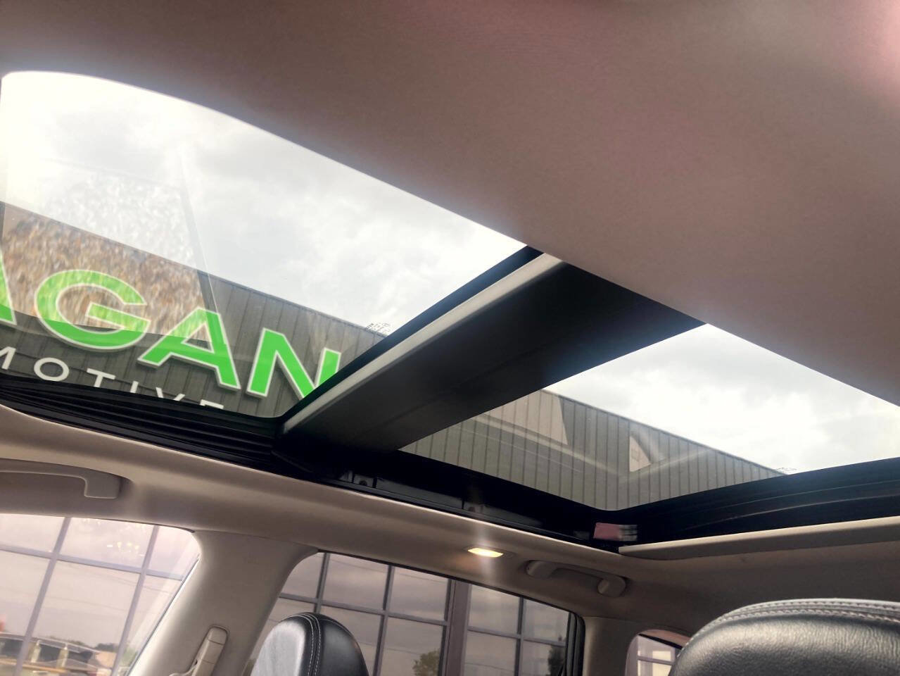 Used 2018 Nissan Murano Platinum w/ Cargo Package image 25
