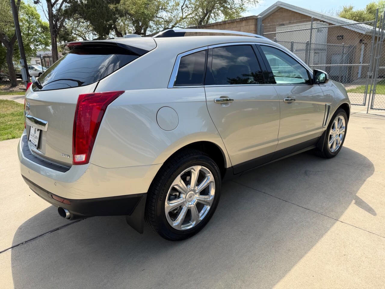 Used 2016 Cadillac SRX Performance w/ Driver Awareness Package FWD image 16