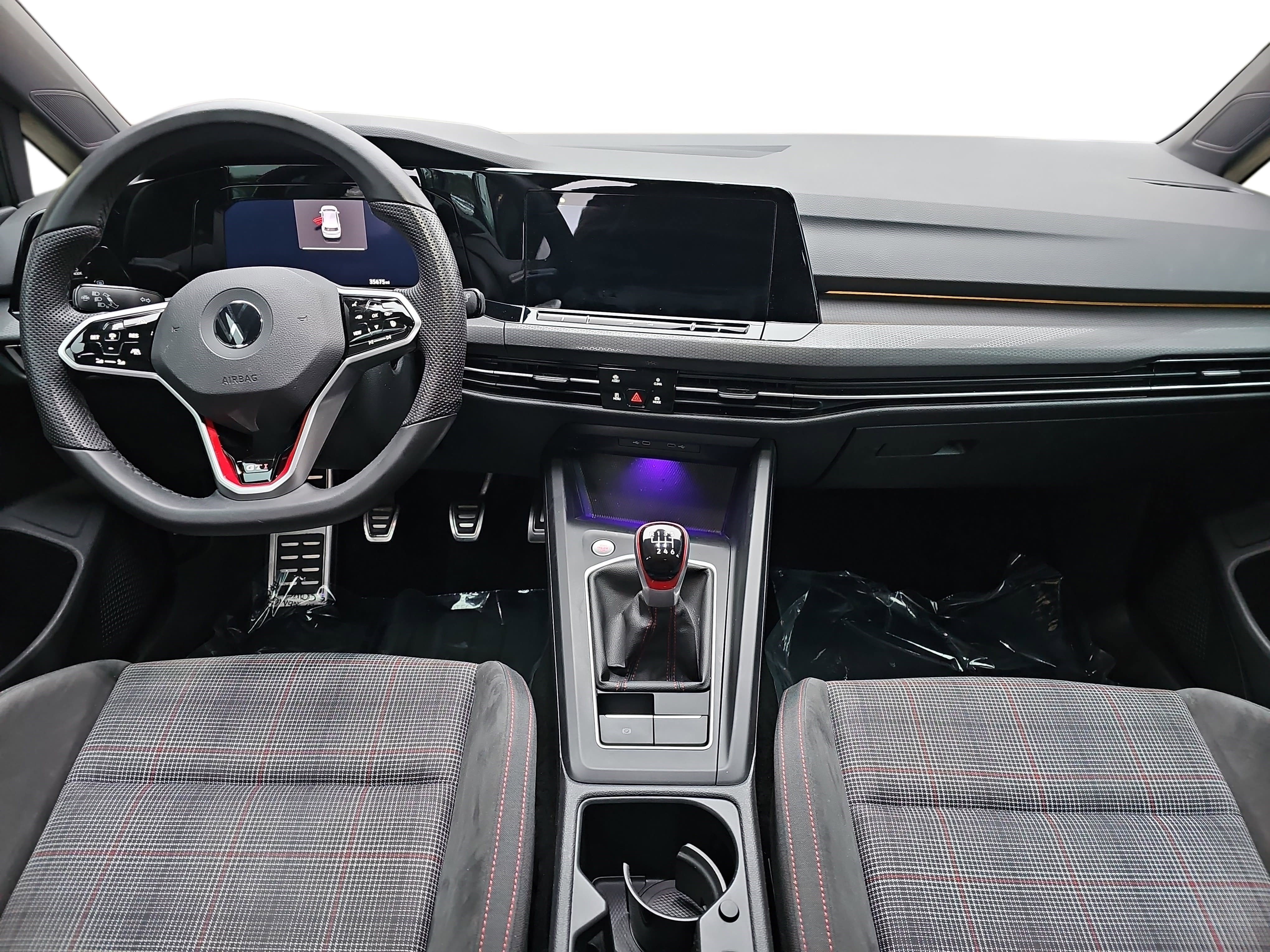 Used 2022 Volkswagen GTI SE image 9