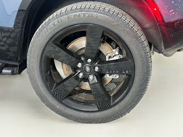 Used 2025 Land Rover Defender 110 X-Dynamic SE image 30