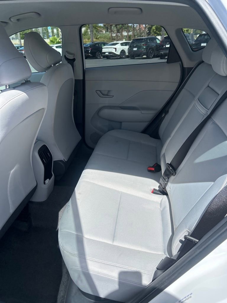Used 2025 Hyundai Kona SEL image 12