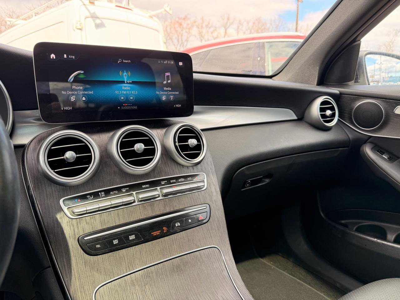 Used 2021 Mercedes-Benz GLC 300 4MATIC image 22