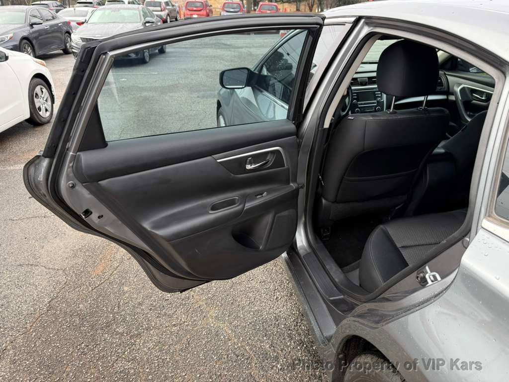 Used 2016 Nissan Altima 2.5 SR FWD image 10