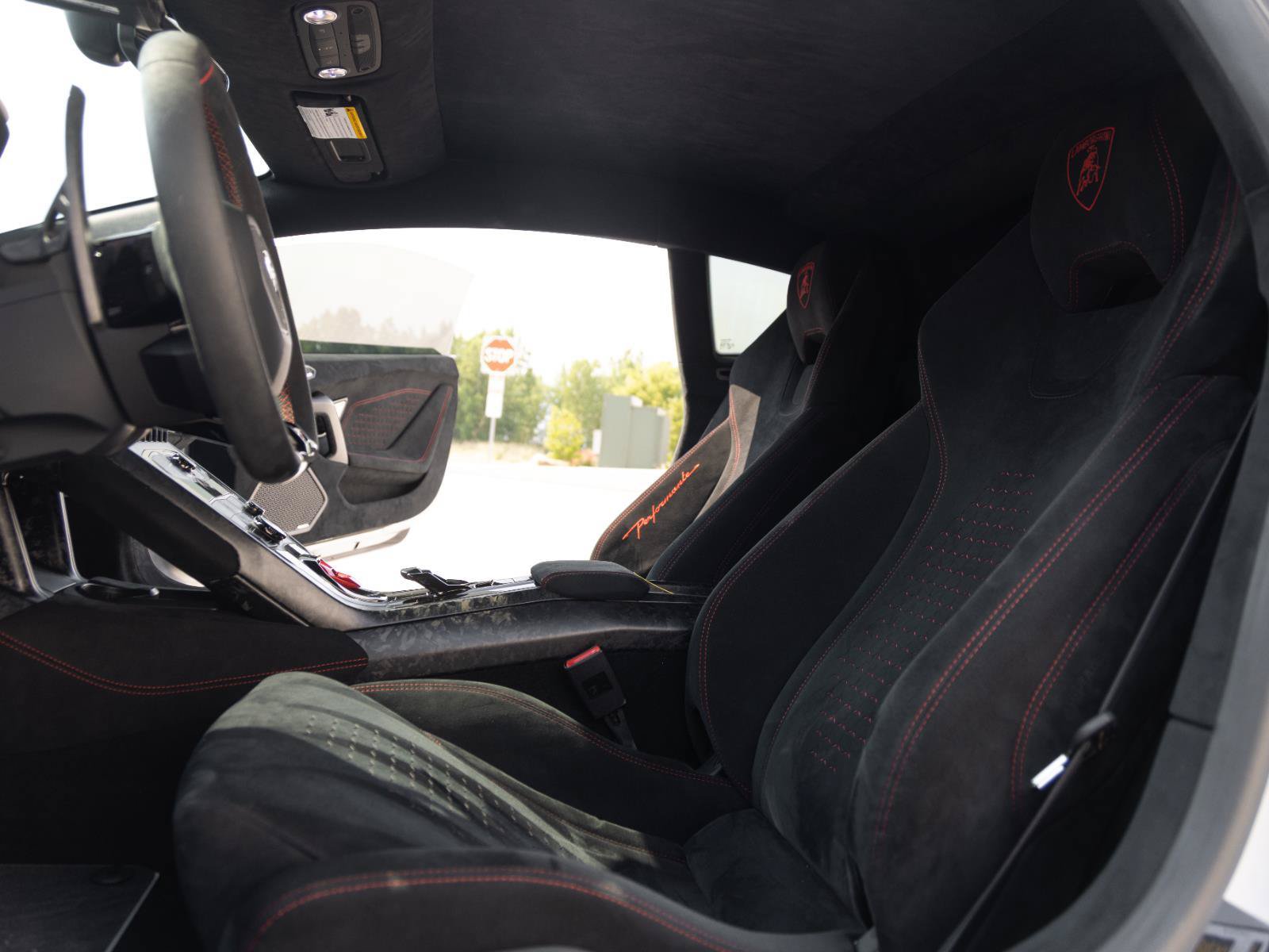 Used 2018 Lamborghini Huracan AWD/4WD image 49