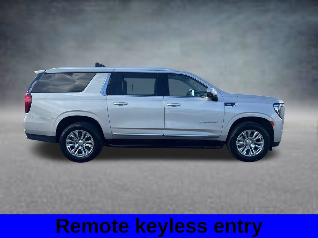 Used 2024 GMC Yukon XL Denali w/ Advanced Technology Package AWD/4WD image 5