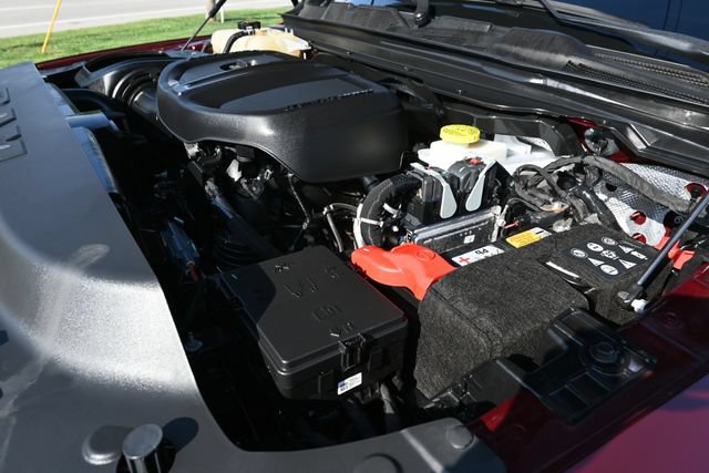 Used 2025 RAM 1500 Laramie w/ Sport Appearance Package AWD/4WD image 16