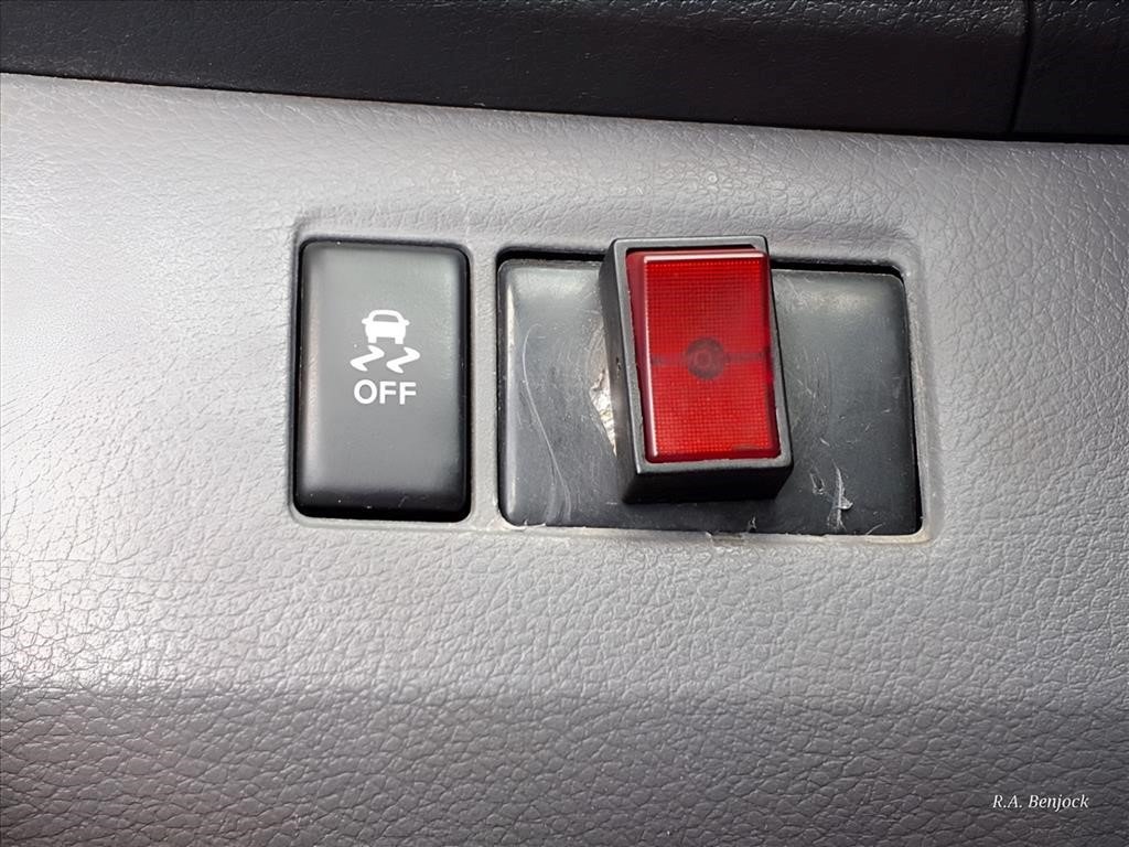 Used 2017 Nissan NV200 S FWD image 13