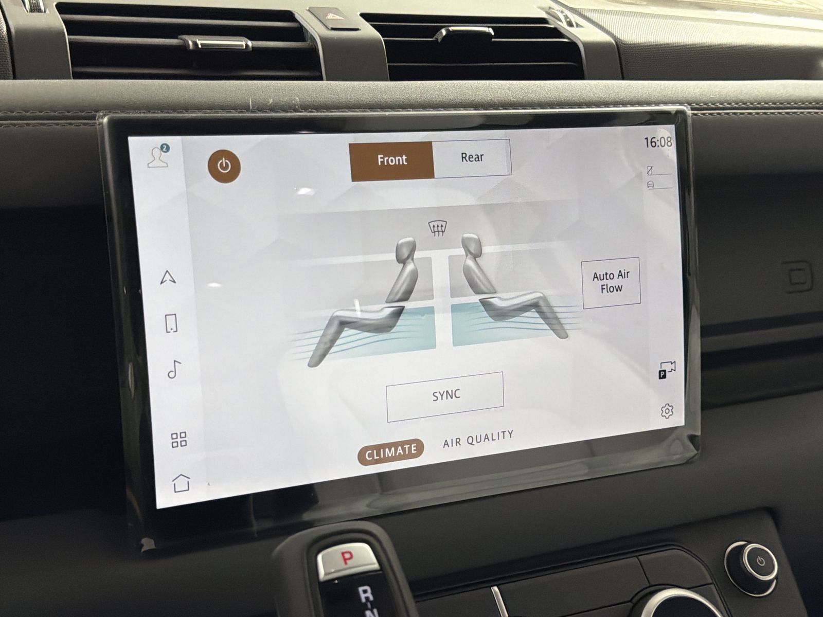 New 2025 Land Rover Defender 130 X-Dynamic SE image 15