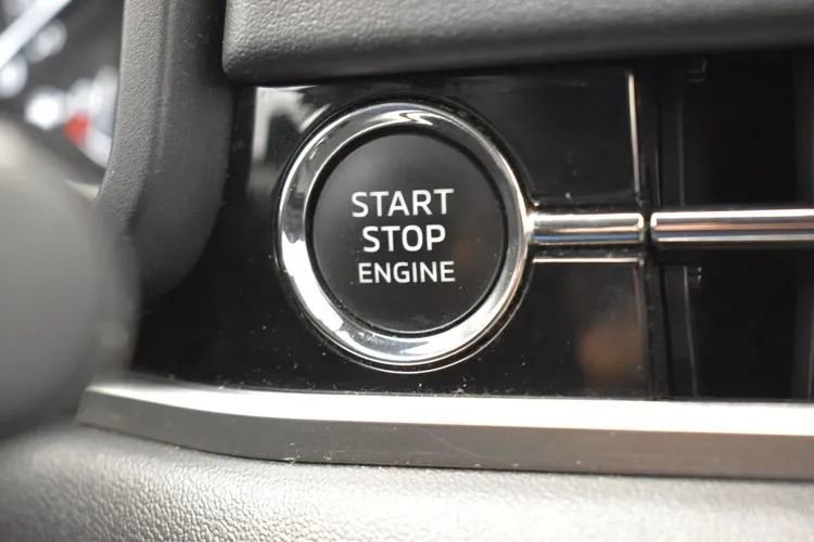 Used 2024 Mitsubishi Outlander Ralliart AWD/4WD image 28