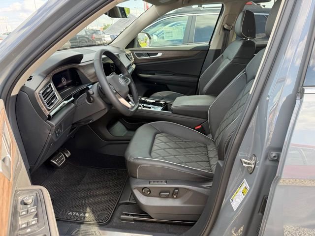 Used 2025 Volkswagen Atlas SEL Premium R-Line AWD/4WD image 7
