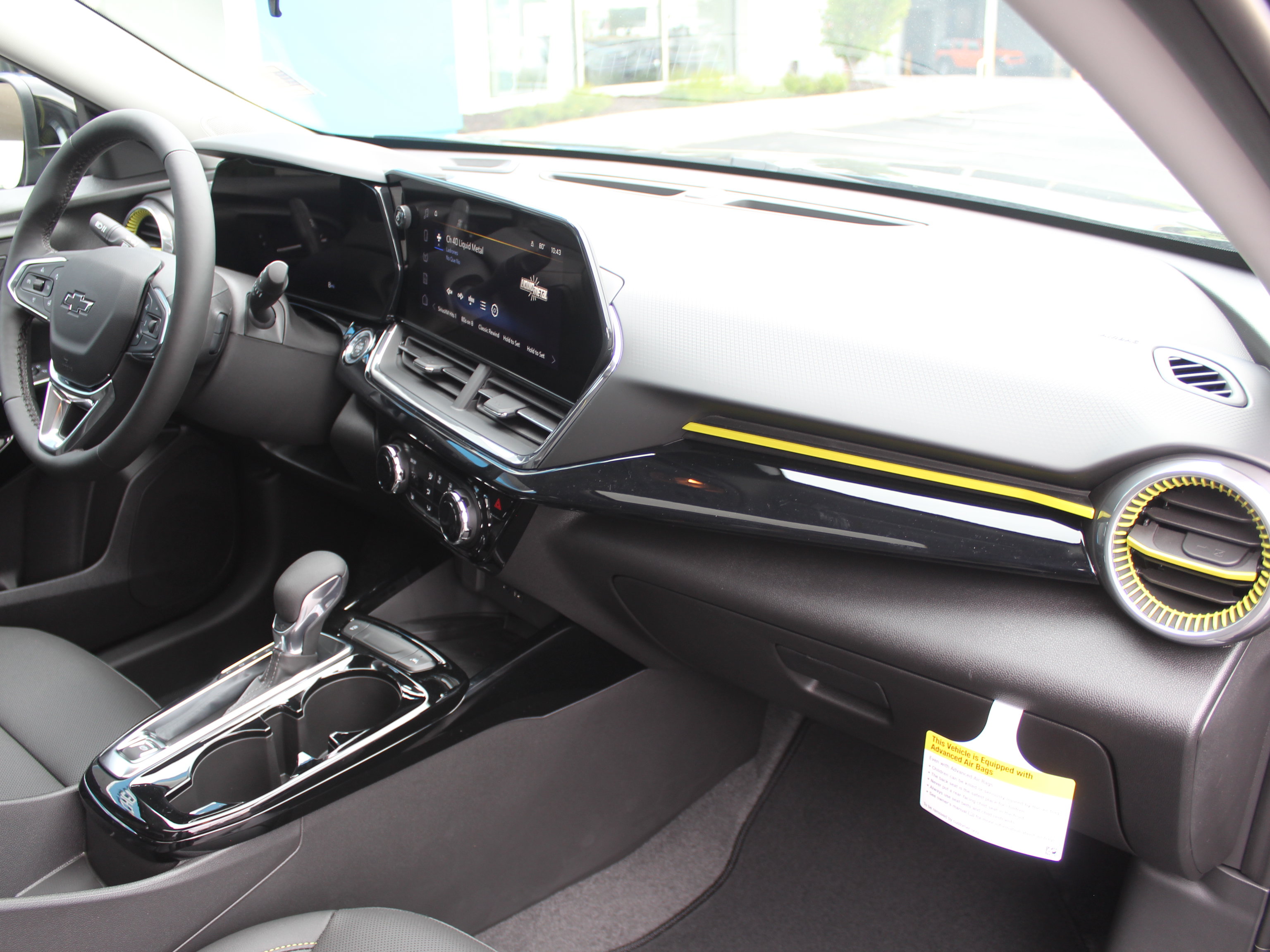 New 2026 Chevrolet Trax ACTIV w/ Sunroof Package FWD image 15