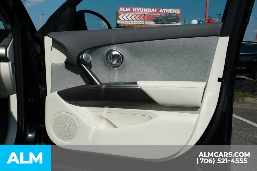 Used 2024 Genesis GV60 RWD image 42