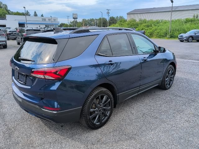 Used 2022 Chevrolet Equinox RS w/ RS Leather Package AWD/4WD image 5