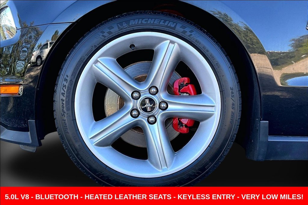 Used 2012 Ford Mustang GT Premium w/ Electronics Pkg RWD image 37