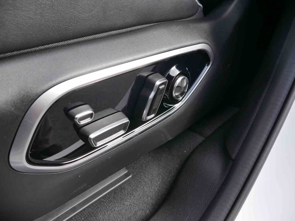 New 2025 Jeep Grand Cherokee Summit w/ Adv Protech Group IV image 27