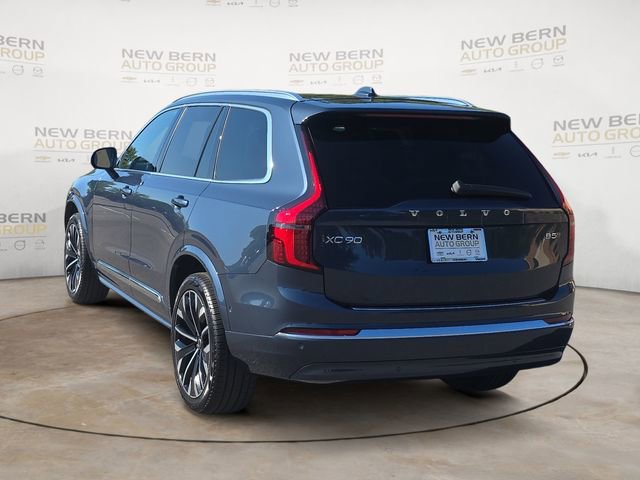Used 2025 Volvo XC90 B5 Plus w/ Protection Package Premier AWD/4WD image 3