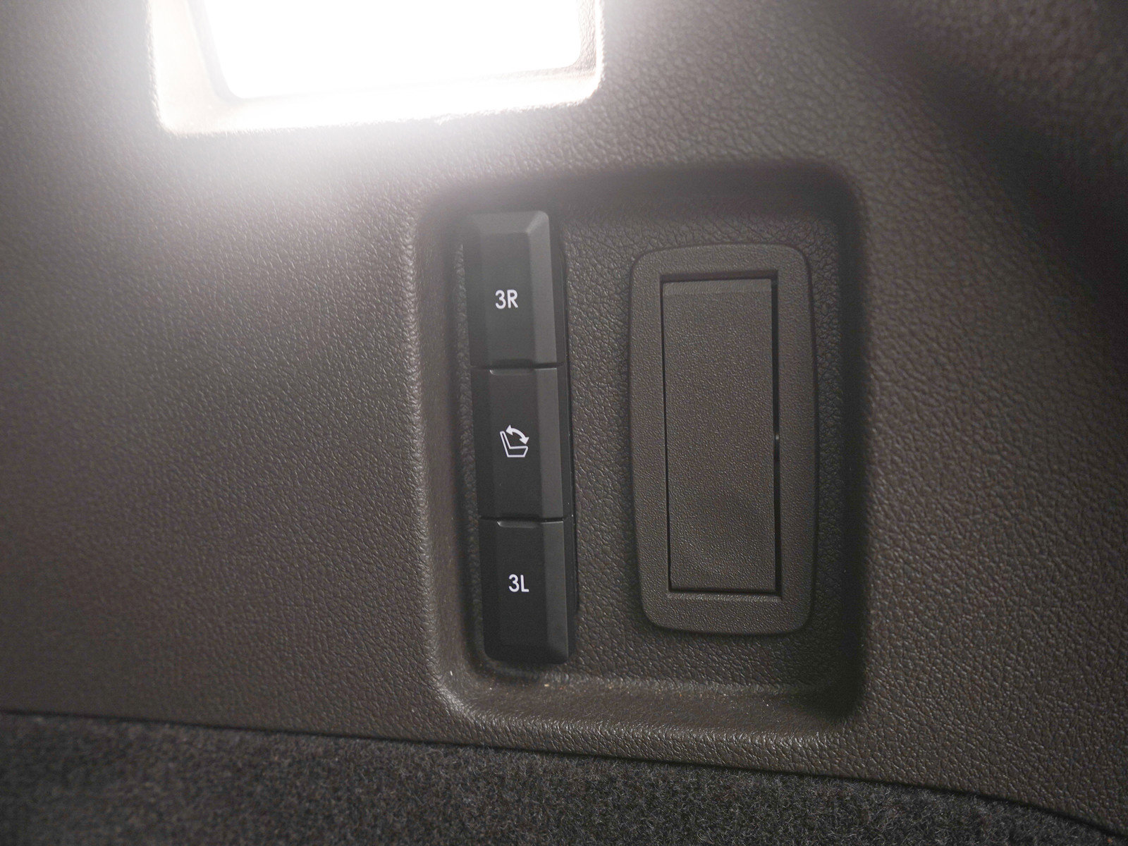 Used 2020 Lincoln Aviator Grand Touring w/ Equipment Group 301A image 12