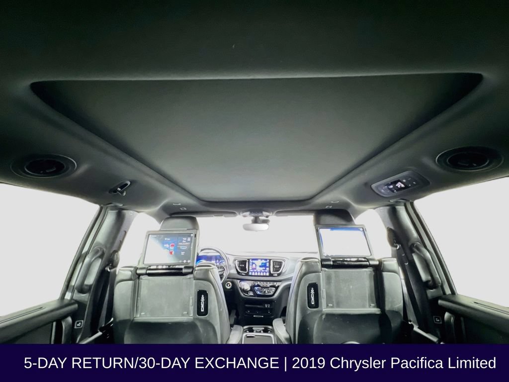 Used 2019 Chrysler Pacifica Limited w/ Advanced Safetytec Group FWD image 45