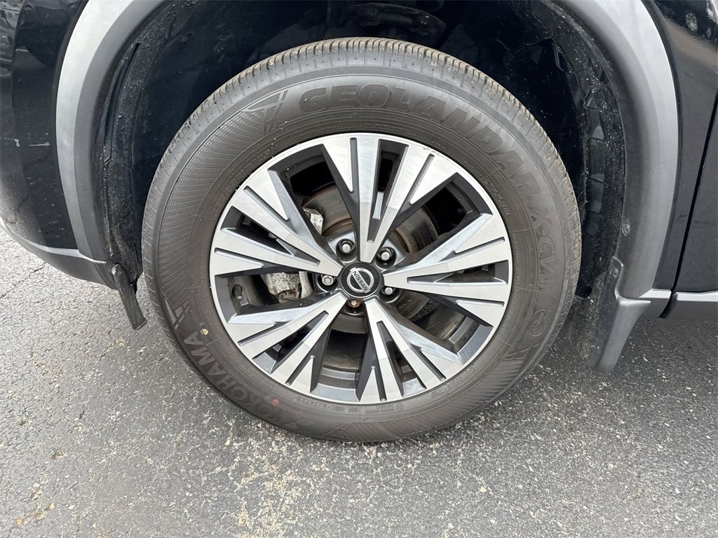 Used 2021 Nissan Rogue SV image 10