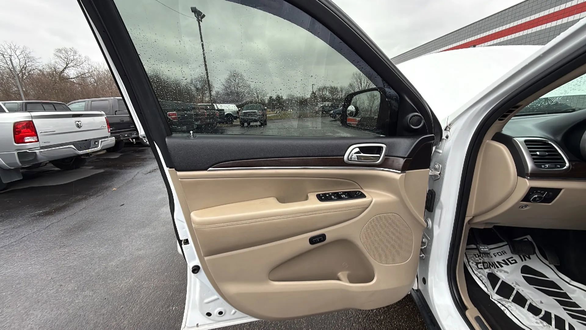 Used 2018 Jeep Grand Cherokee Limited w/ Luxury Group II image 10