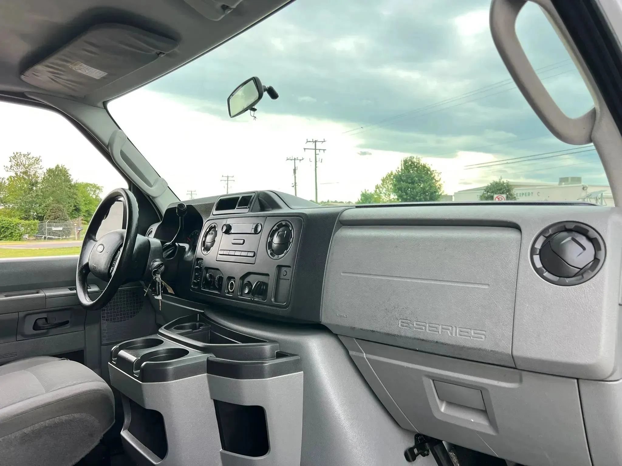 Used 2011 Ford E-150 and Econoline 150 w/ PWR Group RWD image 15
