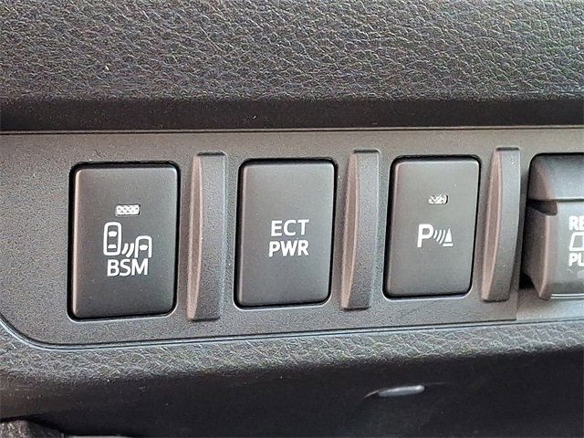 Used 2023 Toyota Tacoma TRD Off-Road image 26