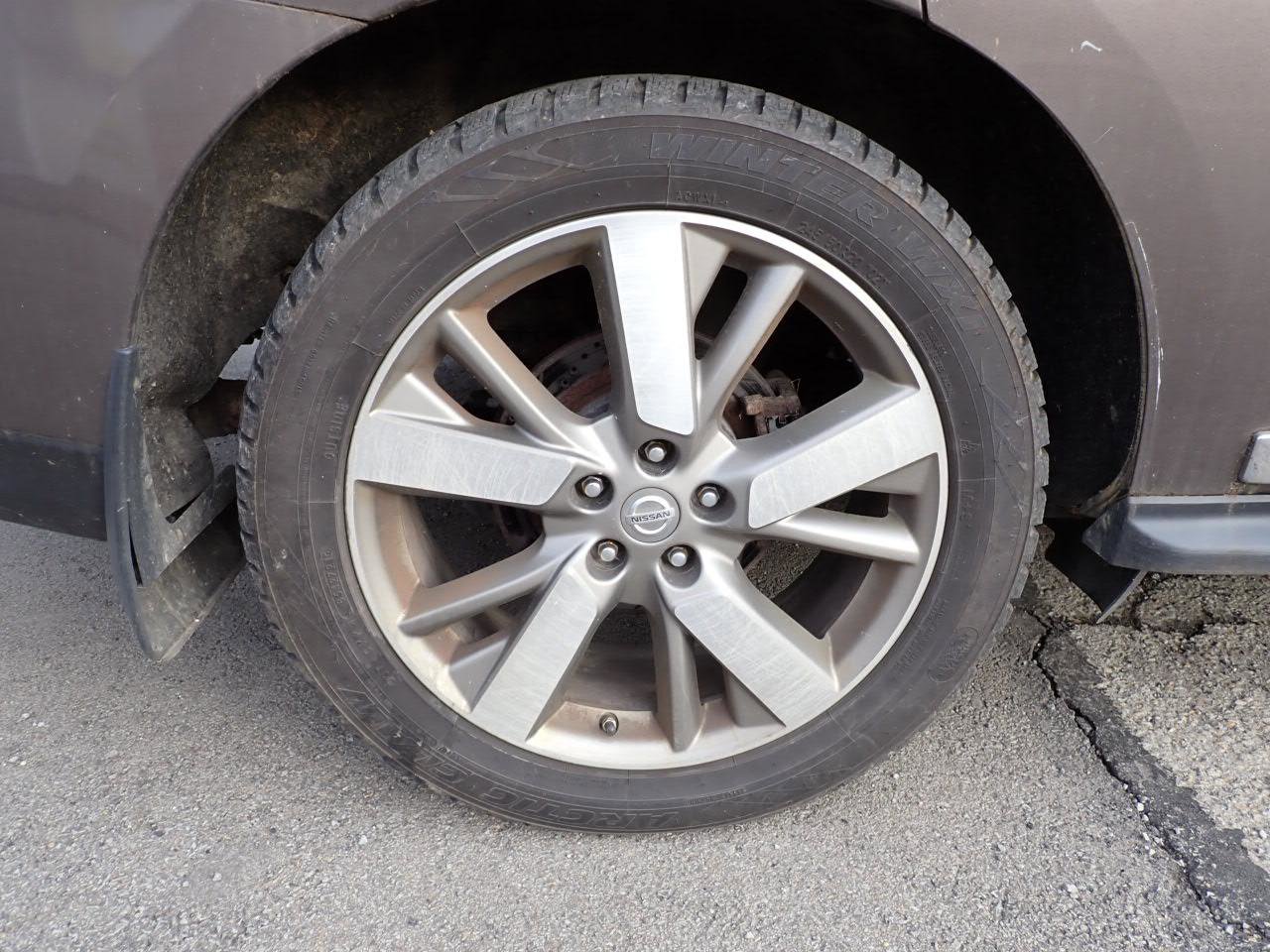 Used 2015 Nissan Pathfinder Platinum w/ Family Entertainment Package image 15