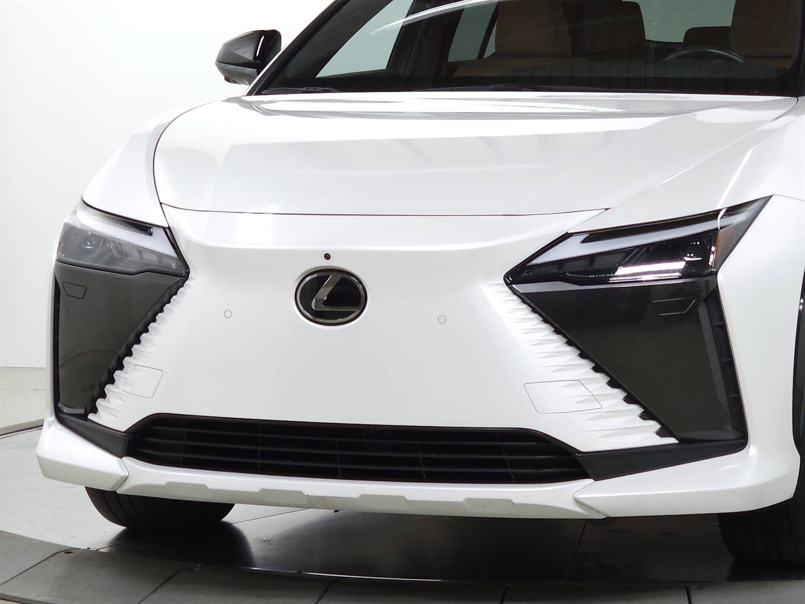 Certified 2023 Lexus RZ 450e Premium w/ Accessory Package (2T) AWD/4WD image 4