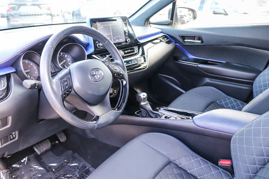 Used 2021 Toyota C-HR XLE FWD image 17