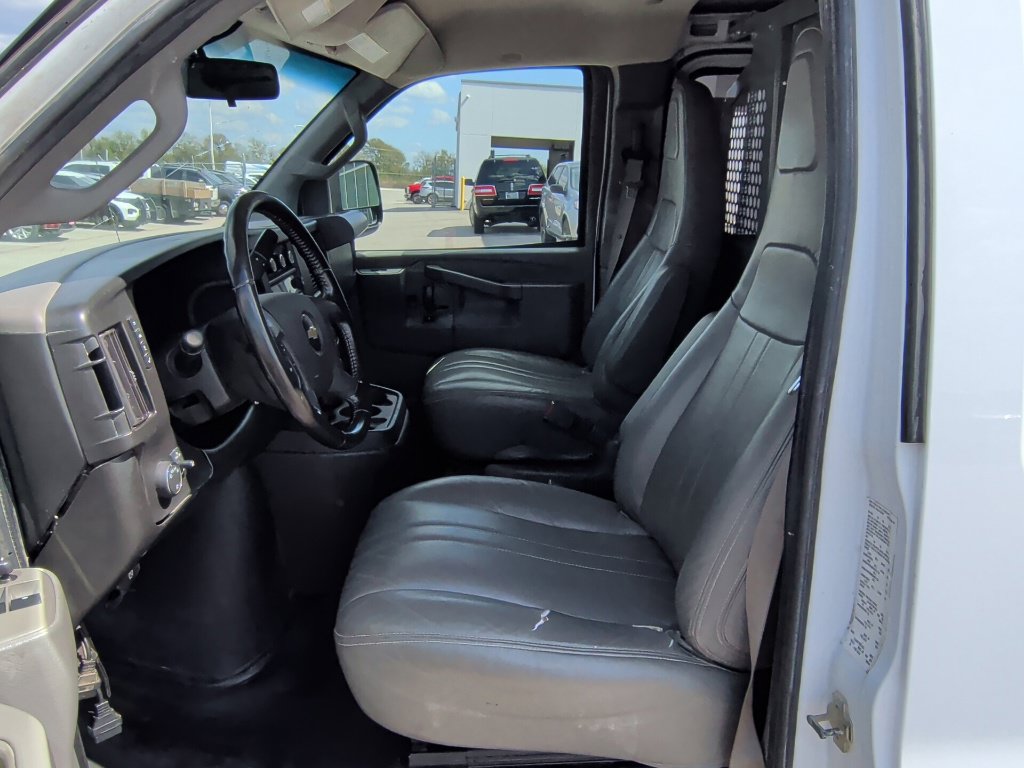 Used 2022 Chevrolet Express 2500 Extended w/ Driver Convenience Package RWD image 12