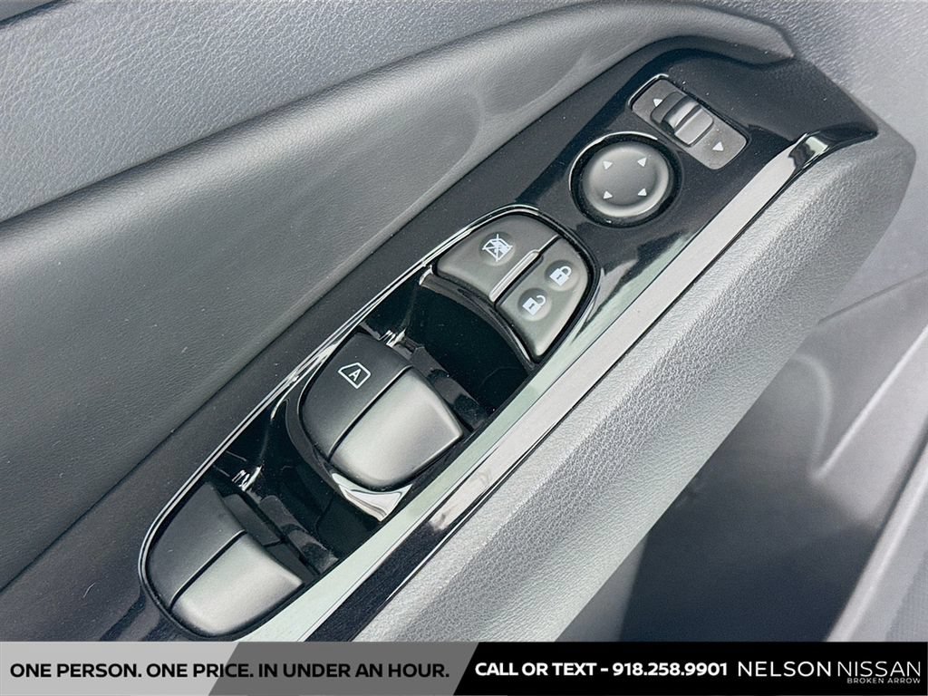 Certified 2025 Nissan Altima 2.5 SR FWD image 17