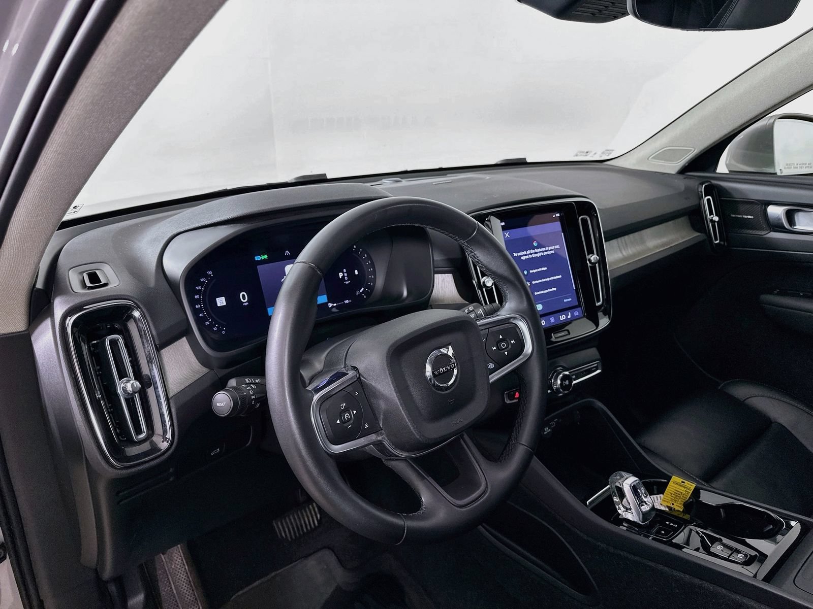 Used 2023 Volvo XC40 B5 Ultimate w/ Protection Package Premier AWD/4WD image 31
